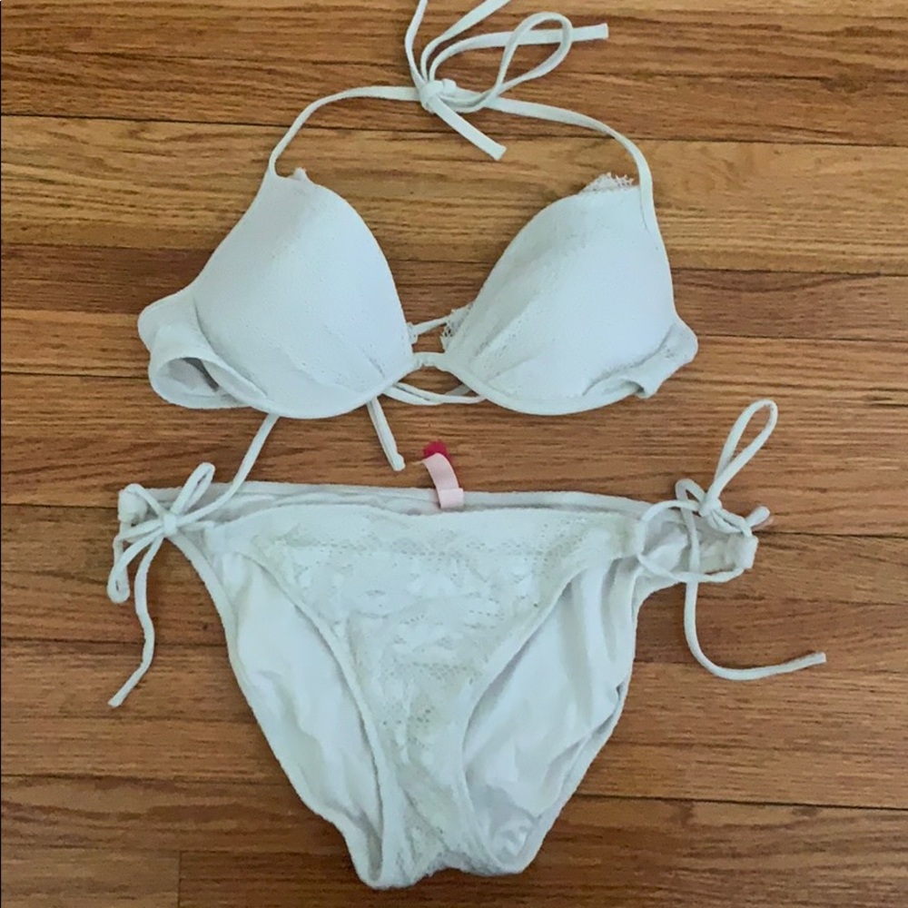 Never worn Victoria’s Secret Crochet Bikini Set